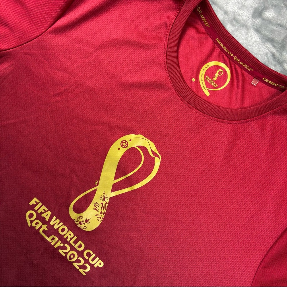FIFA World Cup 2022 Qatar Official Soccer Jersey Size Medium Red Football Kit